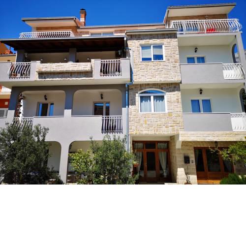 Apartments Villa Dona