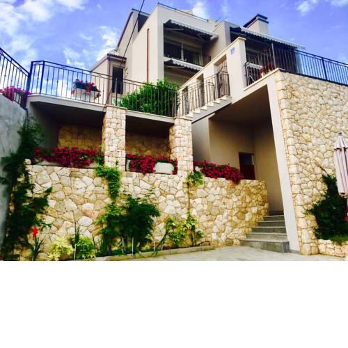 Apartments Villa Manda