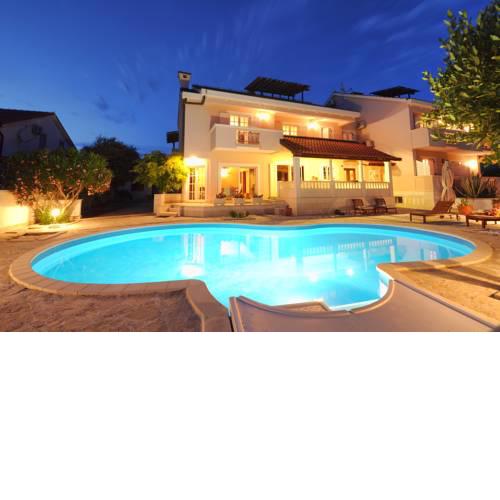 Apartments Villa Marnii