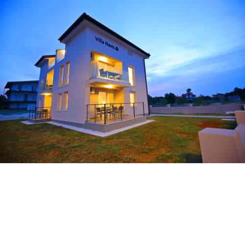 Apartments Villa Navis