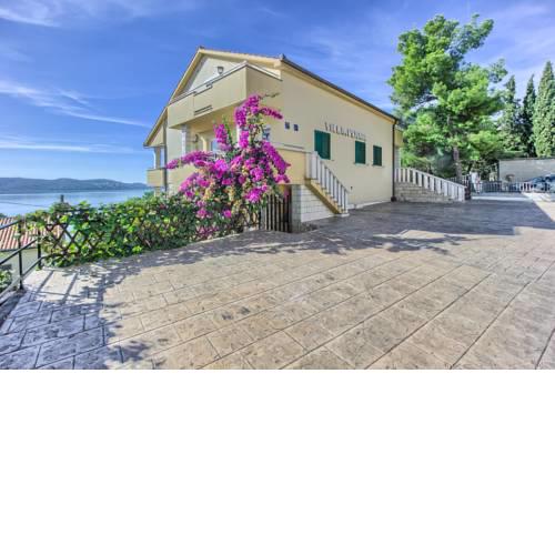 Apartments Villa Penava