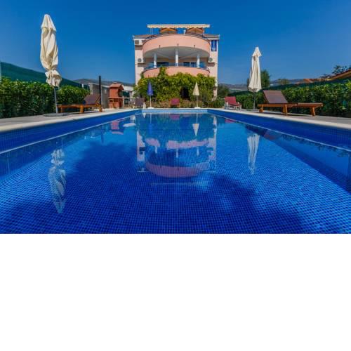 Apartments Villa Rose