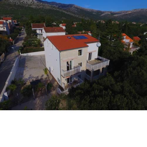 Apartments Villa Roza