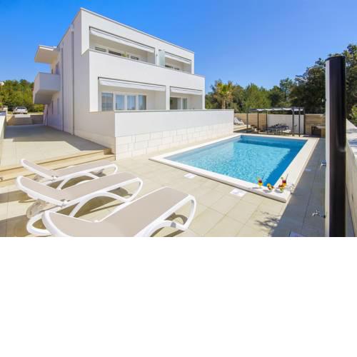 Apartments Villa V