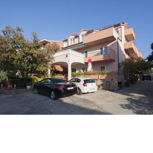 Apartments Vinka Brodarica