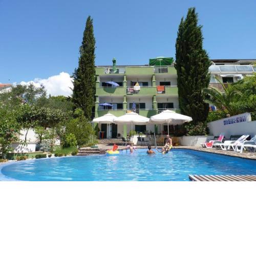 Apartments Viola - with pool