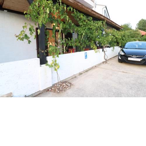 Apartments Vladan with Terrace