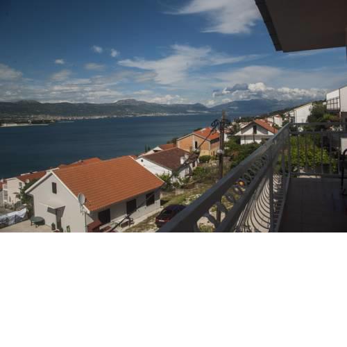 Apartments Vongula