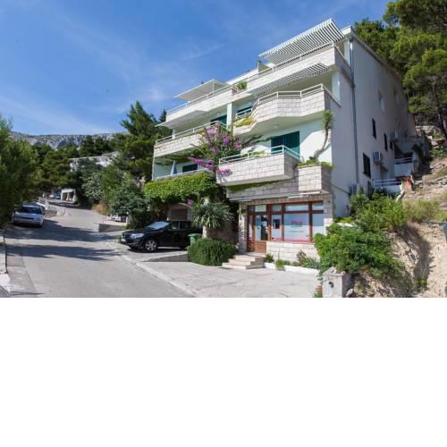 Apartments Vranjes