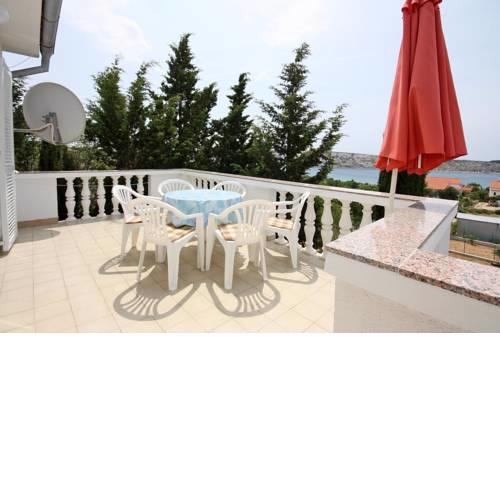Apartments with a parking space Barbat, Rab - 4962
