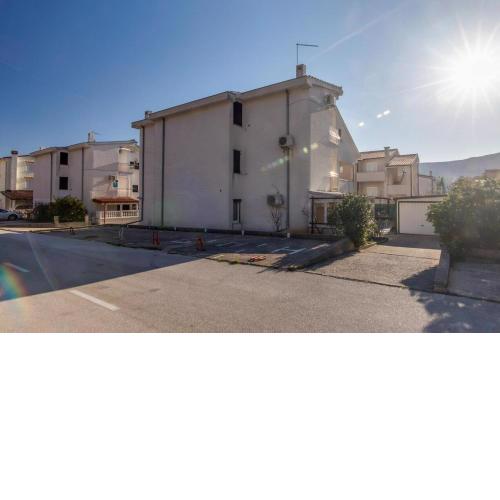 Apartments with a parking space Baska, Krk - 19423