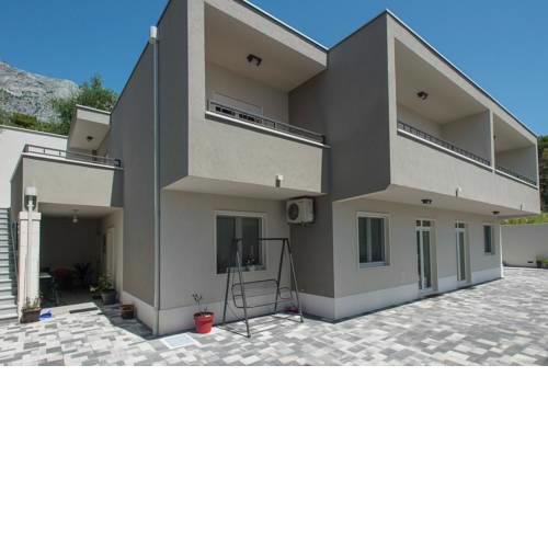 Apartments with a parking space Baska Voda (Makarska) - 17793