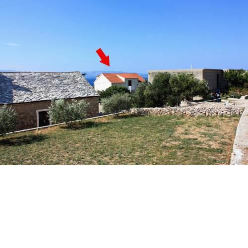 Apartments with a parking space Bol, Brac - 5640