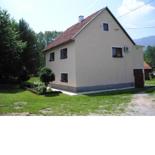 Apartments with a parking space Covici, Velebit - 15864