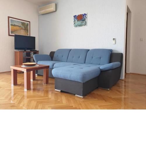 Apartments with a parking space Crikvenica - 14139