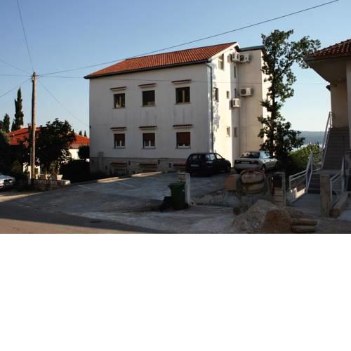 Apartments with a parking space Crikvenica - 5555