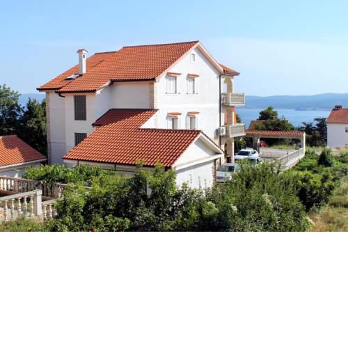 Apartments with a parking space Crikvenica - 5589