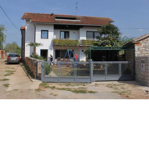 Apartments with a parking space Dolinci, Umag - 7111