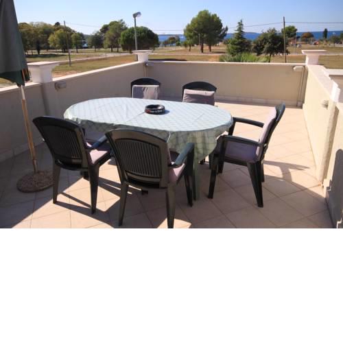 Apartments with a parking space Fazana - 7205