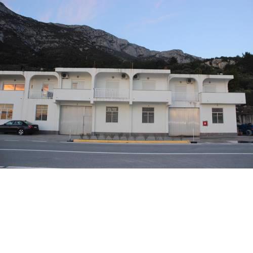Apartments with a parking space Gradac, Makarska - 15628