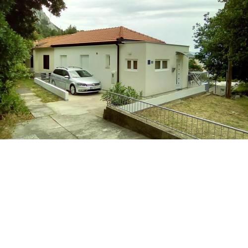 Apartments with a parking space Gradac, Makarska - 16263