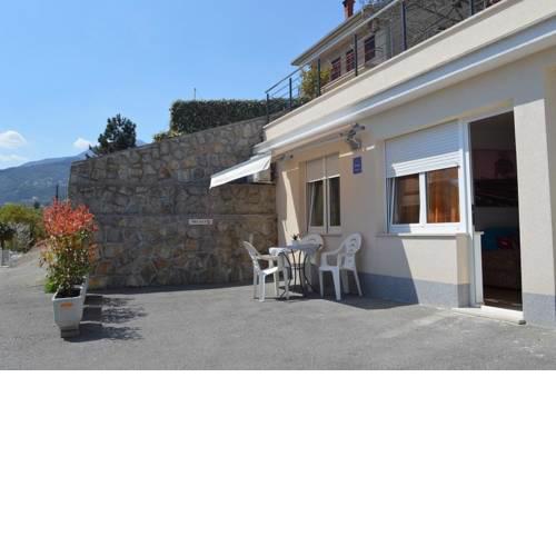 Apartments with a parking space Icici, Opatija - 11154