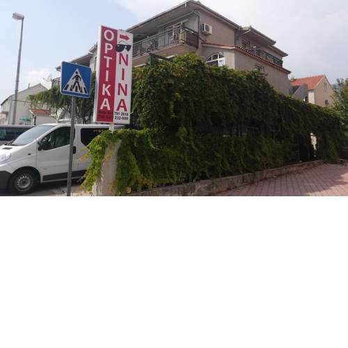 Apartments with a parking space Kastel Kambelovac, Kastela - 16757