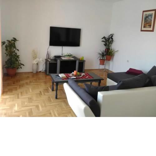 Apartments with a parking space Kastel Novi, Kastela - 16018