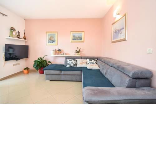 Apartments with a parking space Kastel Stari, Kastela - 15411