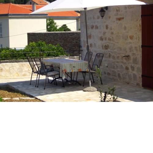 Apartments with a parking space Komiza, Vis - 9247