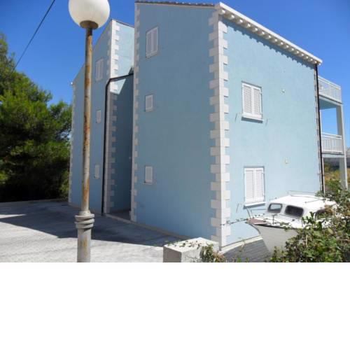 Apartments with a parking space Korcula - 12423