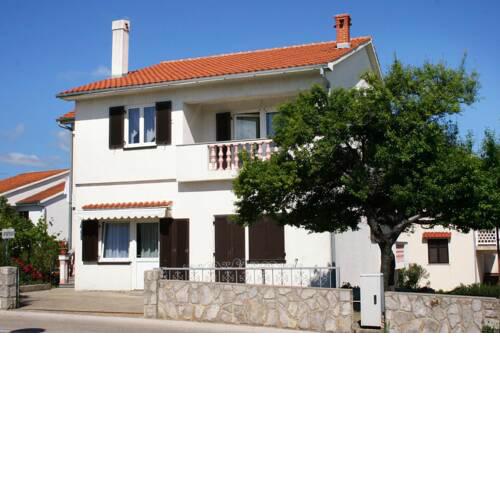 Apartments with a parking space Krk - 5364