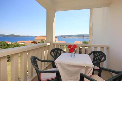 Apartments with a parking space Kuciste - Perna, Peljesac - 10161