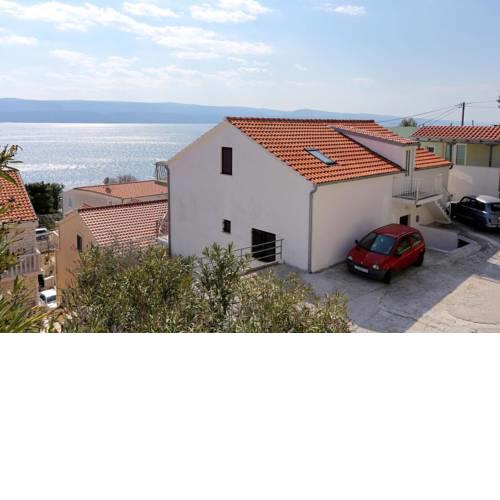 Apartments with a parking space Lokva Rogoznica, Omis - 10358