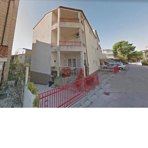 Apartments with a parking space Makarska - 18030