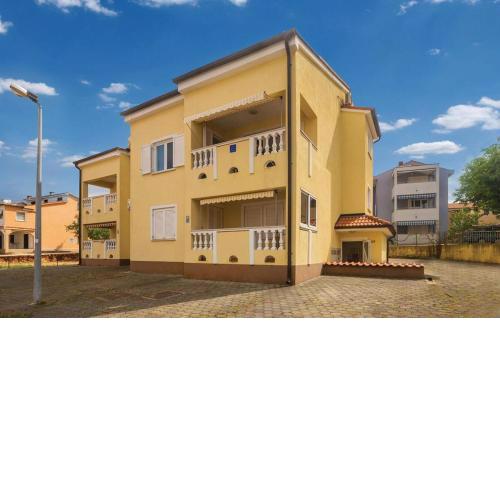 Apartments with a parking space Malinska, Krk - 19300