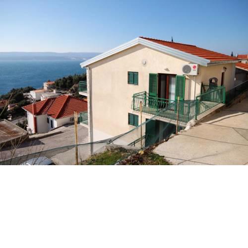 Apartments with a parking space Mimice, Omis - 5251