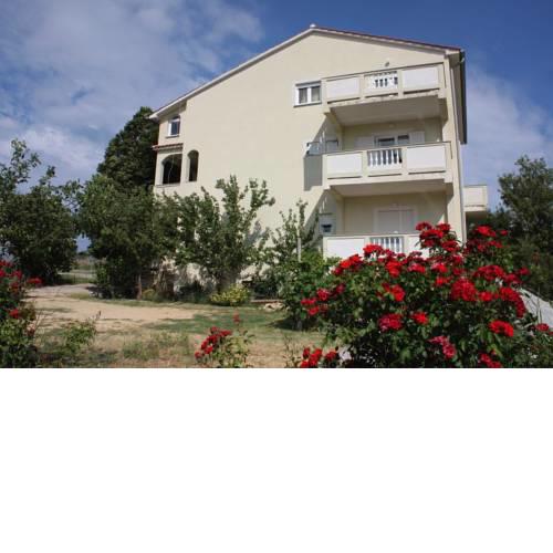 Apartments with a parking space Mundanije, Rab - 4953