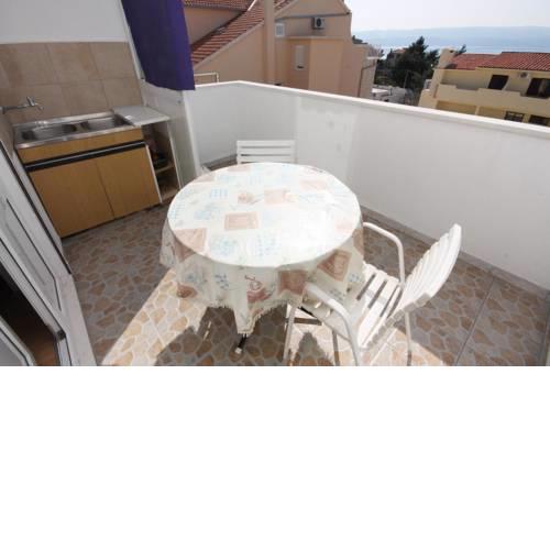 Apartments with a parking space Nemira, Omis - 6070