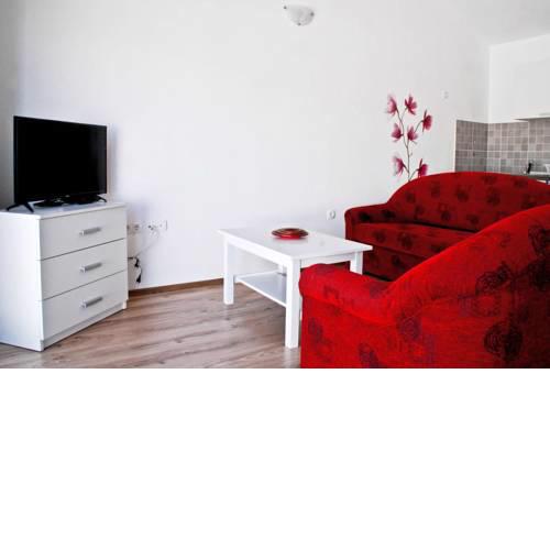 Apartments with a parking space Novi Vinodolski - 13098