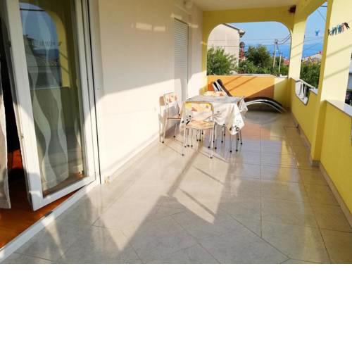 Apartments with a parking space Novi Vinodolski - 15831