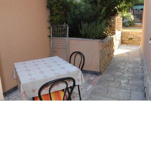 Apartments with a parking space Novigrad - 2551