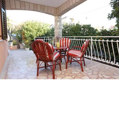 Apartments with a parking space Okrug Gornji, Ciovo - 10343