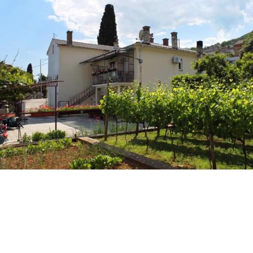 Apartments with a parking space Opatija - 7776
