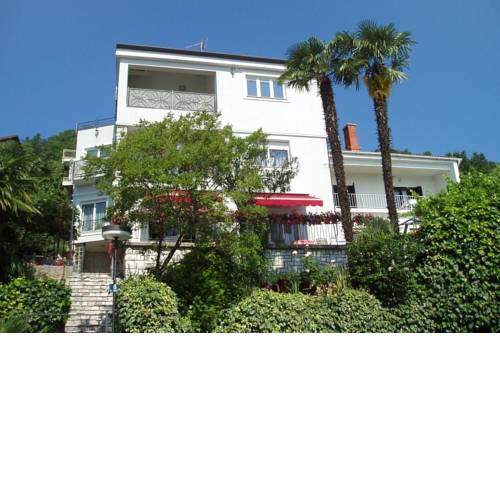 Apartments with a parking space Opatija - 9655