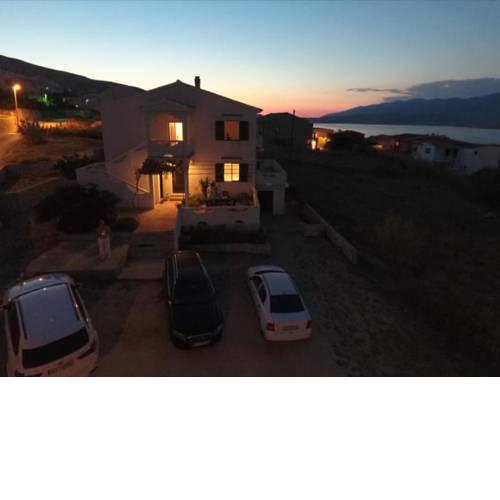 Apartments with a parking space Pag - 15765