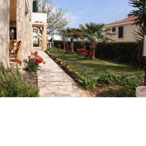 Apartments with a parking space Pag - 6326