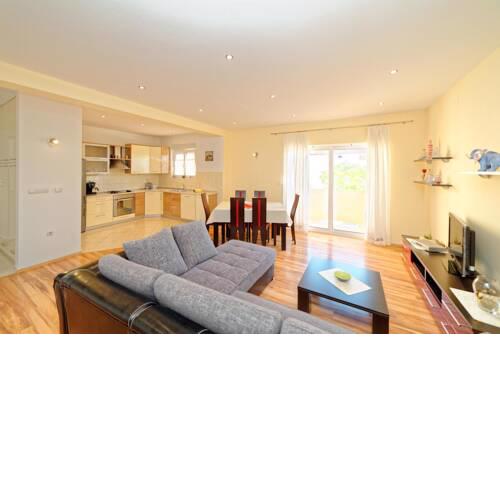 Apartments with a parking space Palit, Rab - 4970