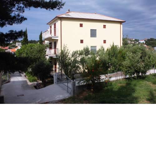 Apartments with a parking space Palit, Rab - 5048