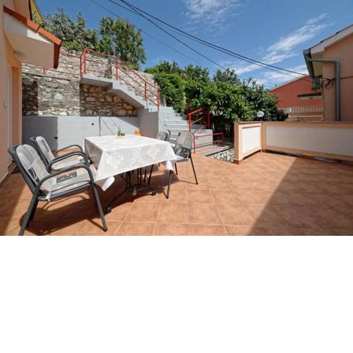 Apartments with a parking space Palit, Rab - 9685